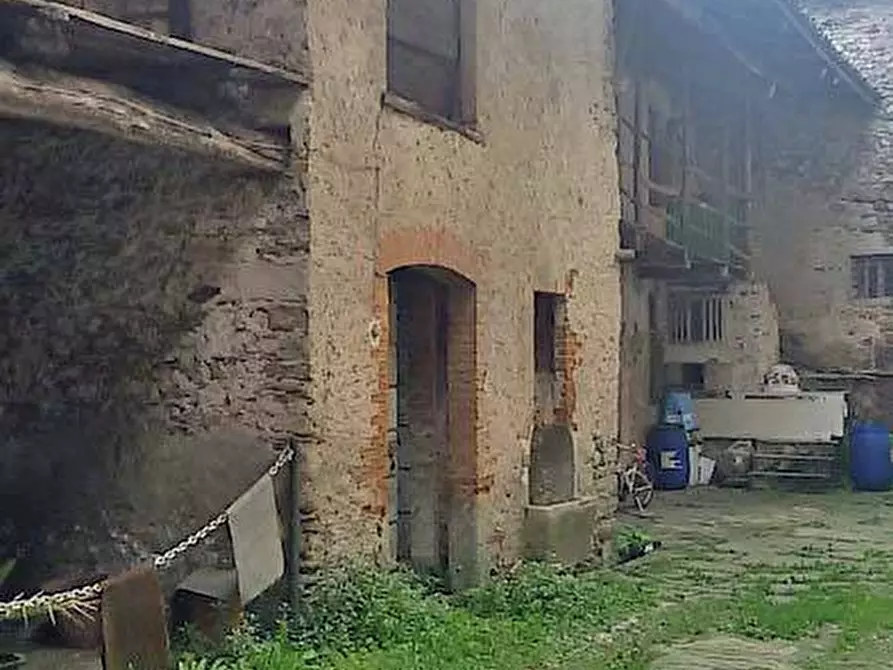 Immagine 6 di Rustico / casale in vendita  in Via Giani a Cassano Valcuvia