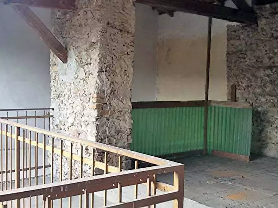 Immagine 11 di Rustico / casale in vendita  in Via Giani a Cassano Valcuvia