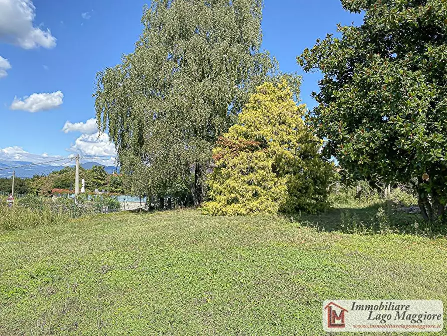 Immagine 2 di Terreno residenziale in vendita  in Via Rossini a Cadrezzate Con Osmate