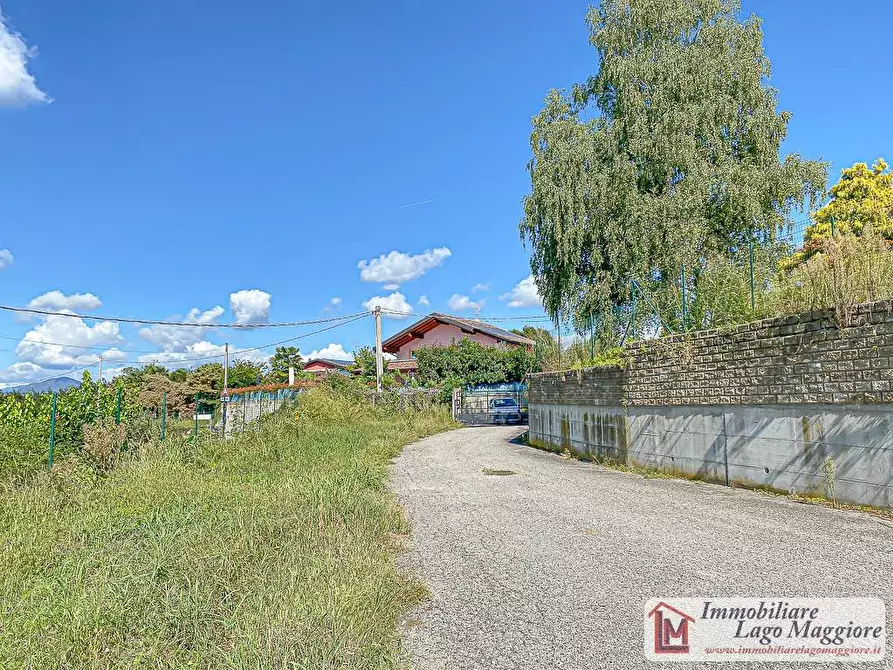 Immagine 8 di Terreno residenziale in vendita  in Via Rossini a Cadrezzate Con Osmate