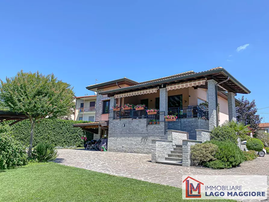 Immagine 1 di Villa in vendita  in Via Milano 470 a Ispra