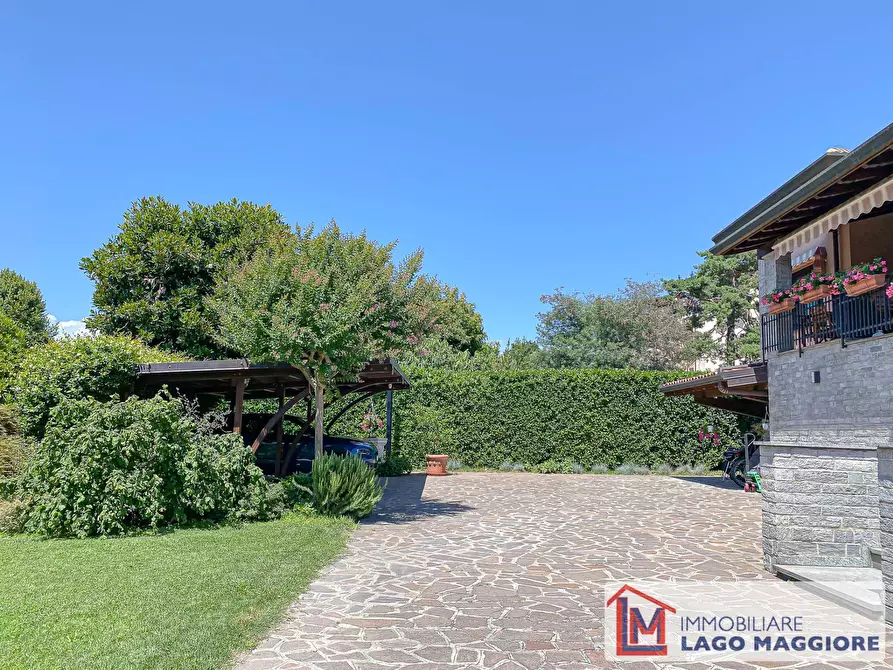 Immagine 4 di Villa in vendita  in Via Milano 470 a Ispra