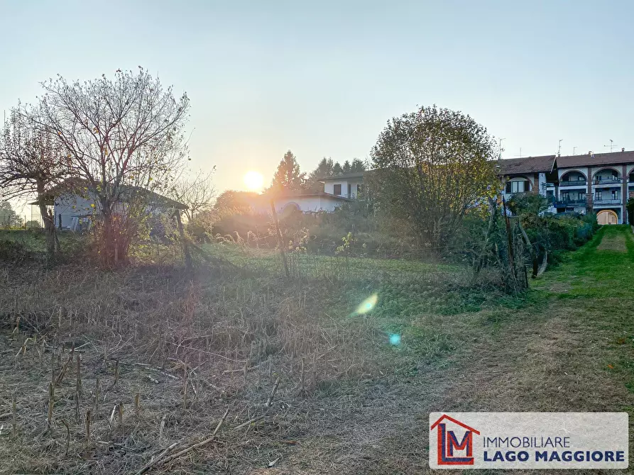 Immagine 9 di Terreno residenziale in vendita  in Via Volta a Ispra