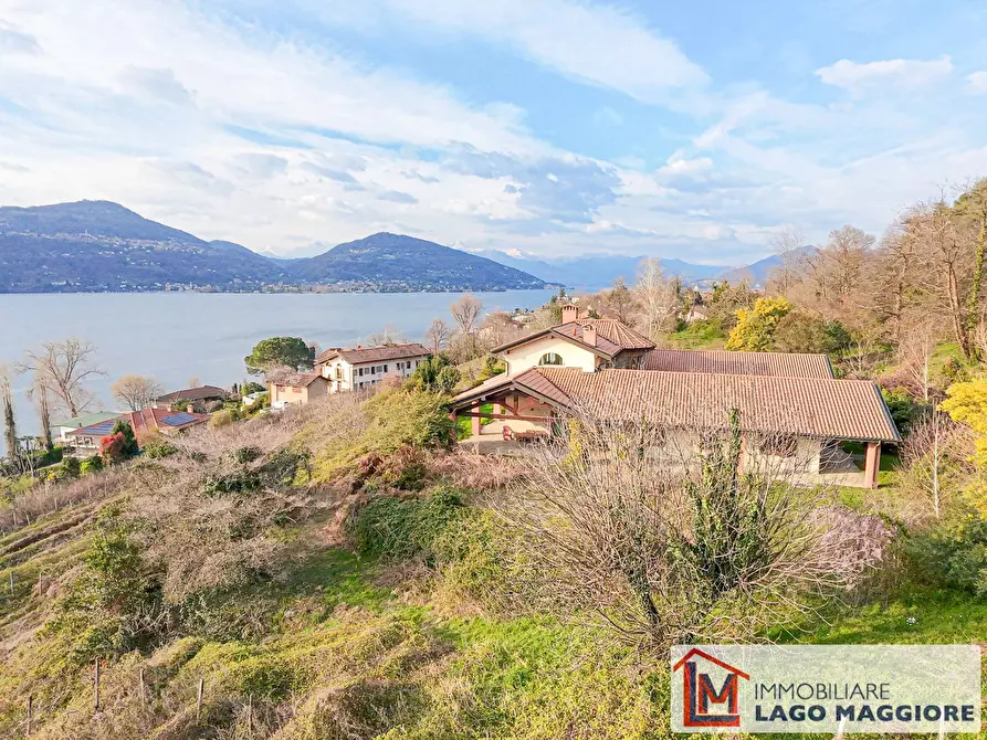 Immagine 3 di Villa in vendita  in Via Fermi a Ranco