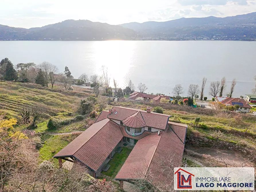 Immagine 5 di Villa in vendita  in Via Fermi a Ranco