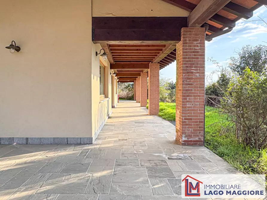 Immagine 17 di Villa in vendita  in Via Fermi a Ranco