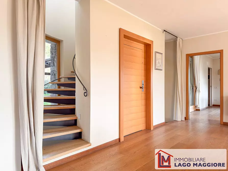 Immagine 35 di Villa in vendita  in Via Fermi a Ranco