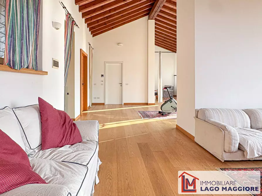 Immagine 39 di Villa in vendita  in Via Fermi a Ranco