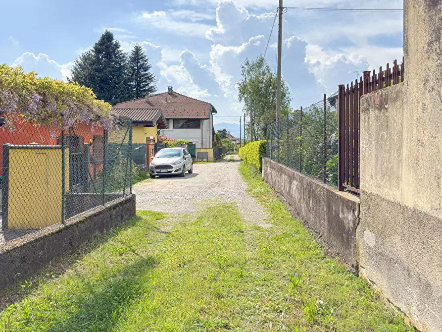 Immagine 15 di Terreno residenziale in vendita  in Via Puccini a Gavirate