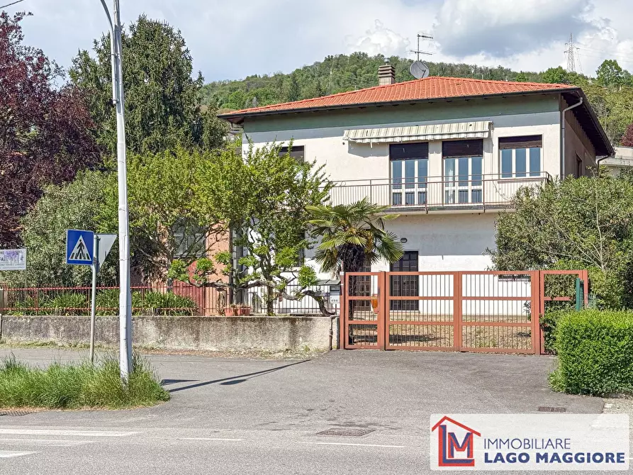 Immagine 13 di Laboratorio in vendita  in Via del Chiostro 21 a Gavirate