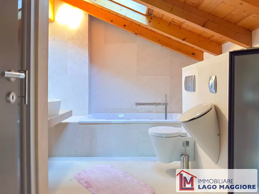 Immagine 58 di Villa in vendita  in Via Alberto a Ranco