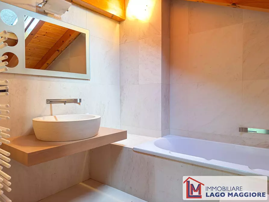 Immagine 59 di Villa in vendita  in Via Alberto a Ranco