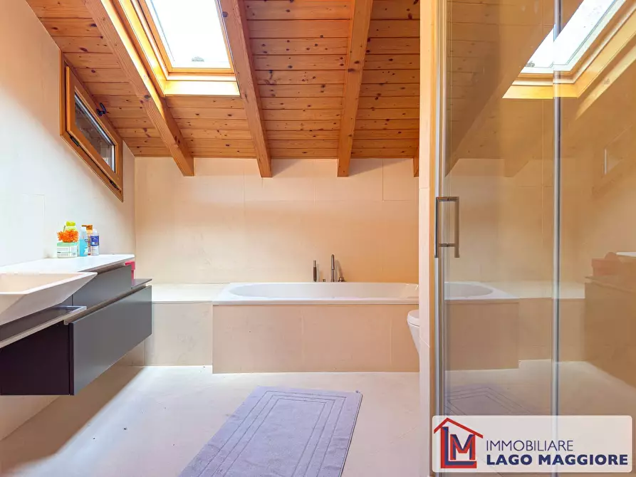 Immagine 68 di Villa in vendita  in Via Alberto a Ranco