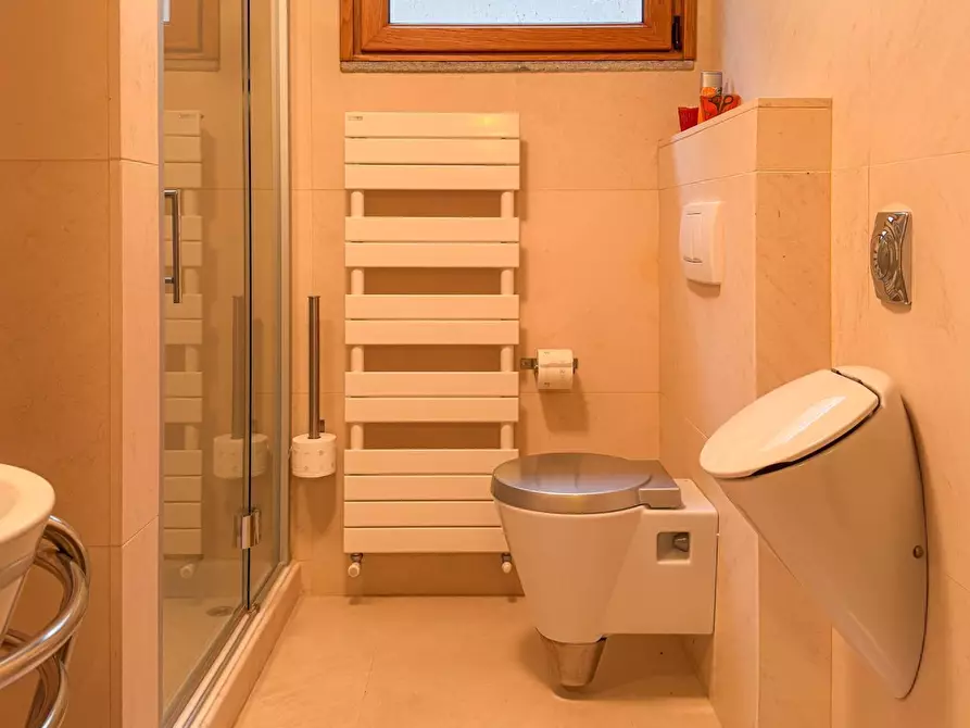 Immagine 80 di Villa in vendita  in Via Alberto a Ranco