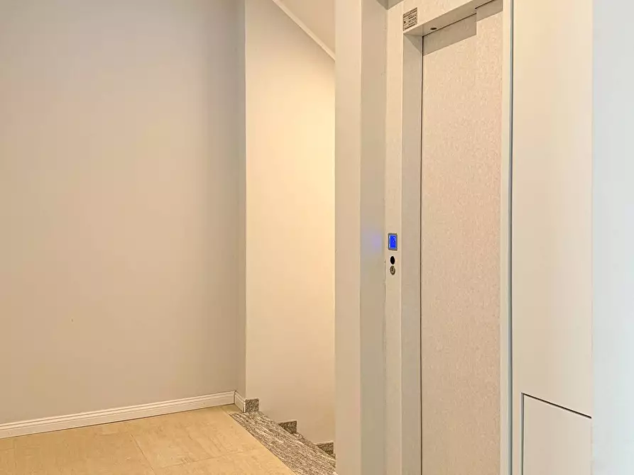 Immagine 56 di Appartamento in affitto  in Via Varesina a Angera
