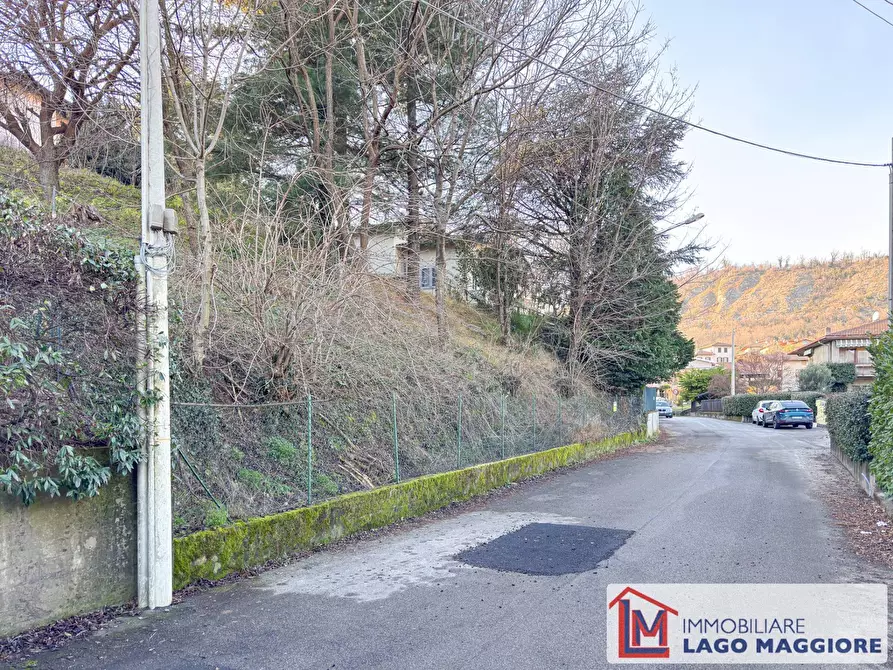 Immagine 12 di Terreno residenziale in vendita  in Via Fontanelle a Caravate