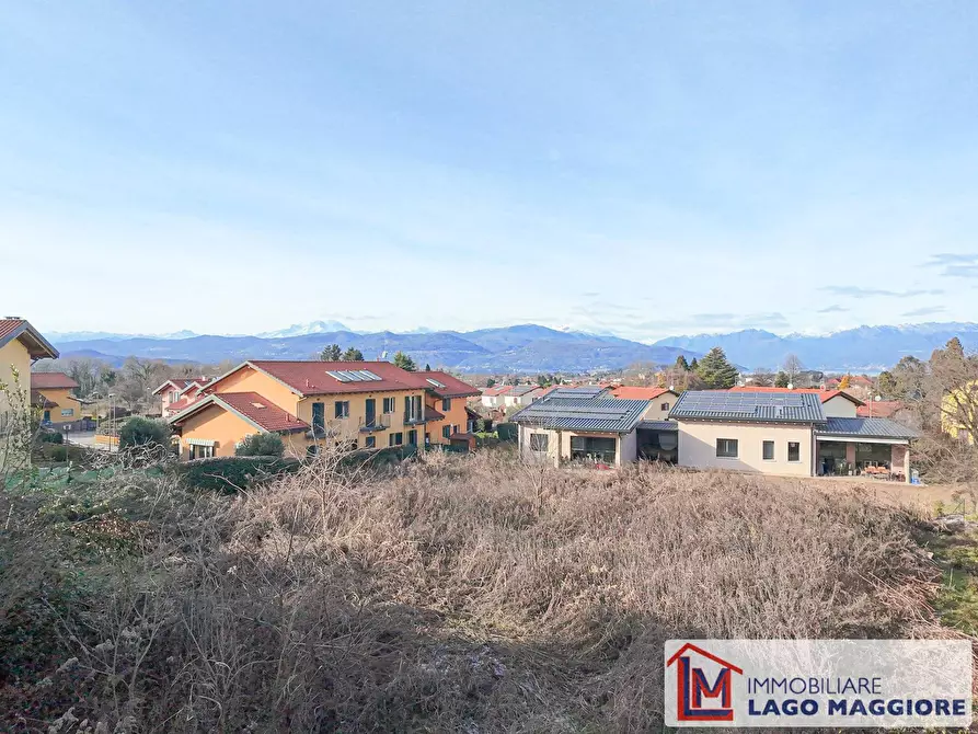 Immagine 2 di Terreno residenziale in vendita  in Via Roma a Cadrezzate Con Osmate