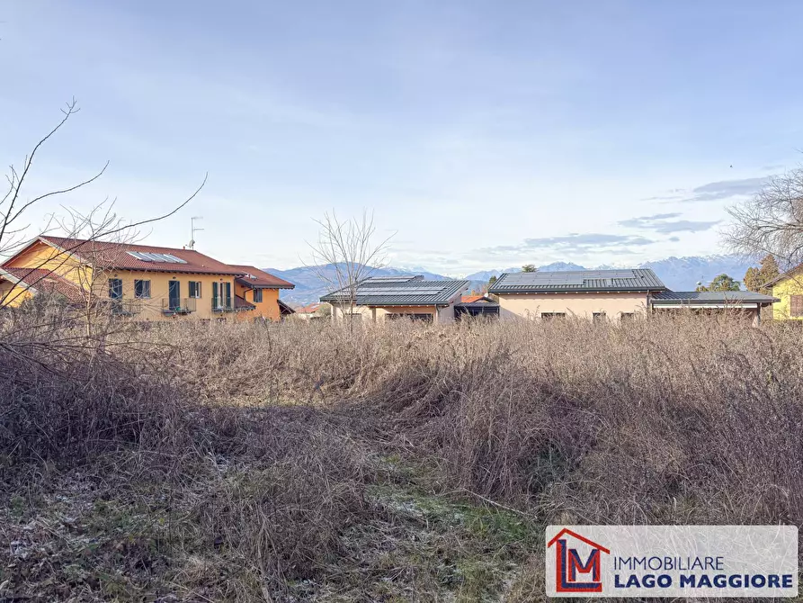 Immagine 10 di Terreno residenziale in vendita  in Via Roma a Cadrezzate Con Osmate