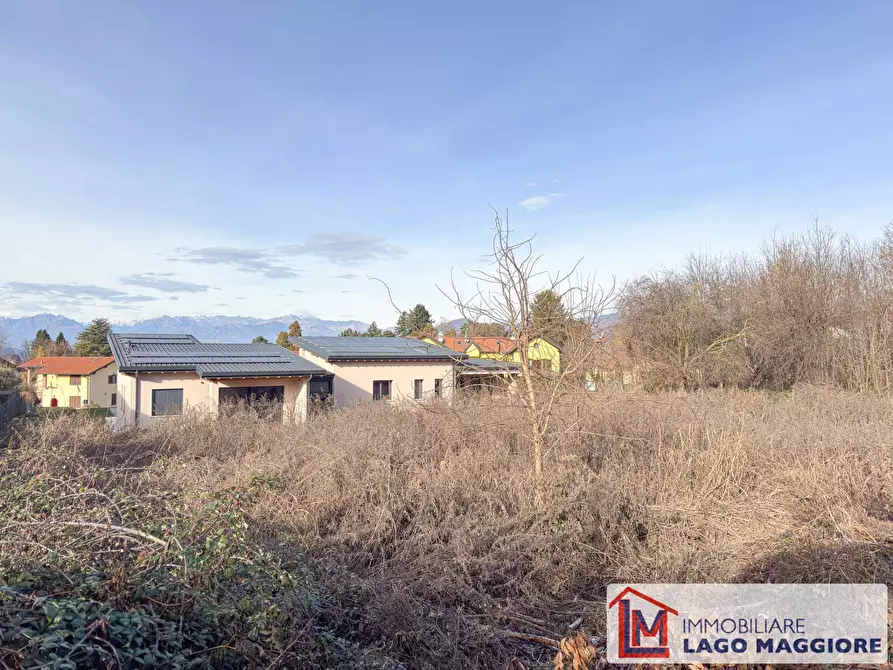 Immagine 11 di Terreno residenziale in vendita  in Via Roma a Cadrezzate Con Osmate