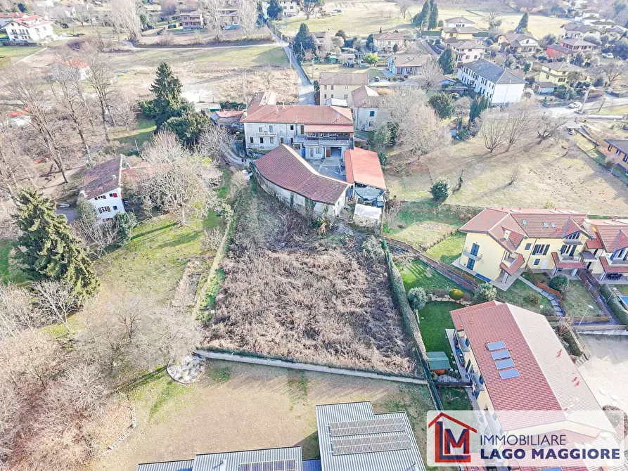 Immagine 18 di Terreno residenziale in vendita  in Via Roma a Cadrezzate Con Osmate