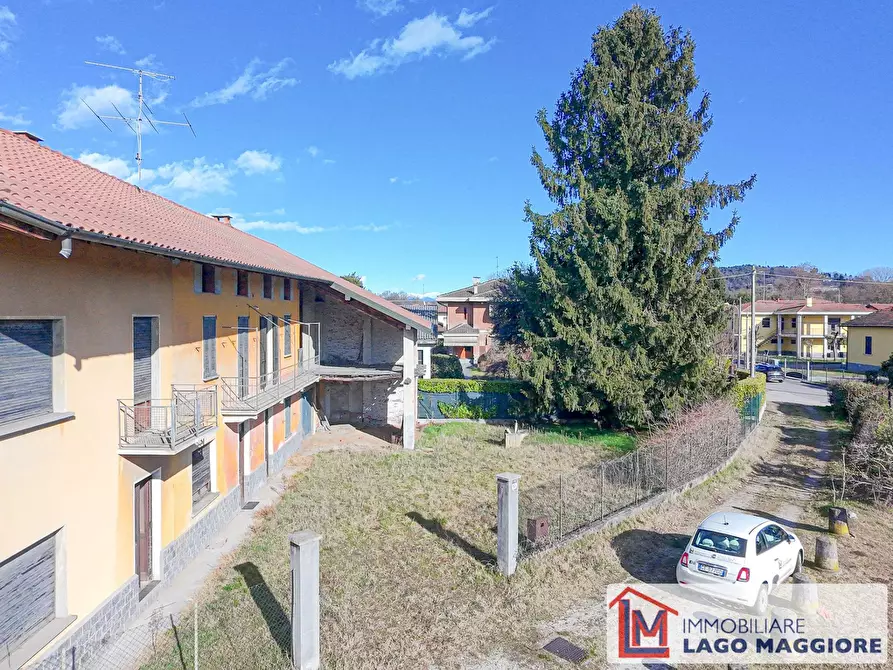 Immagine 4 di Casa indipendente in vendita  in Via Milano 43 a Angera