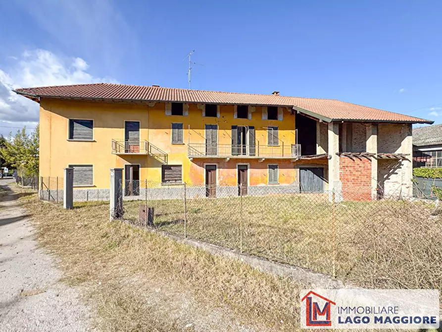 Immagine 5 di Casa indipendente in vendita  in Via Milano 43 a Angera