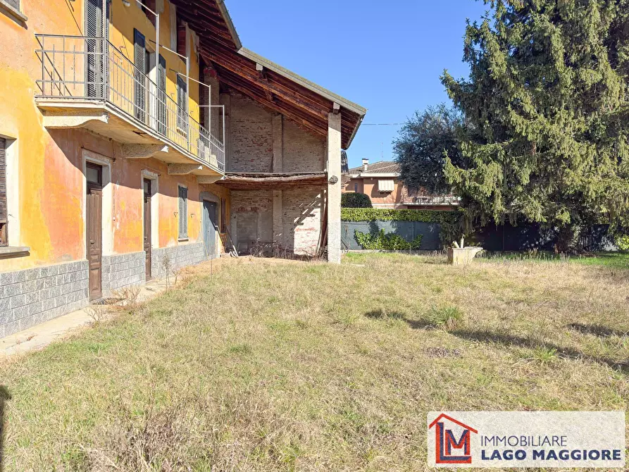 Immagine 8 di Casa indipendente in vendita  in Via Milano 43 a Angera