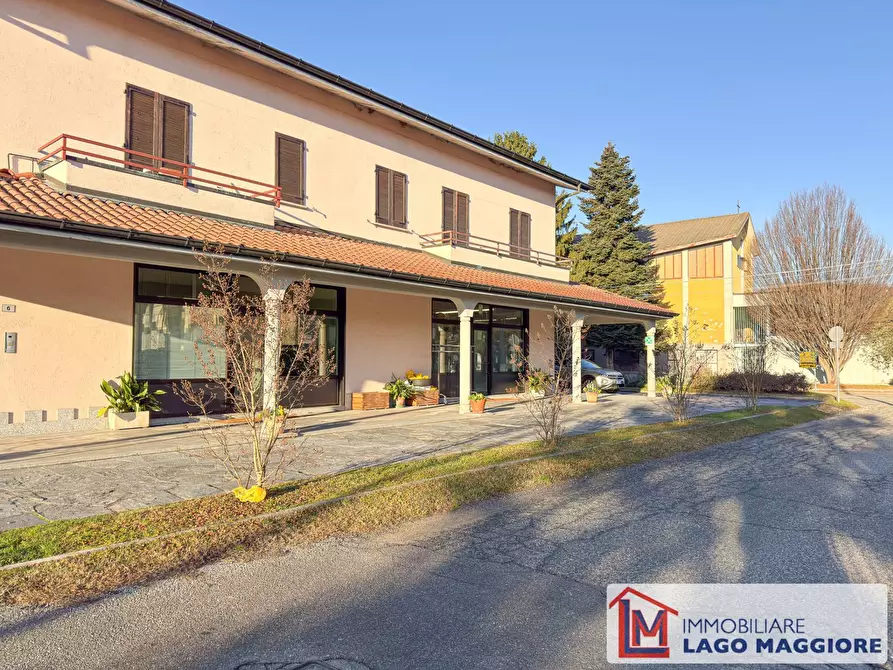 Immagine 2 di Negozio in vendita  in Via Lavandè 6 a Monvalle