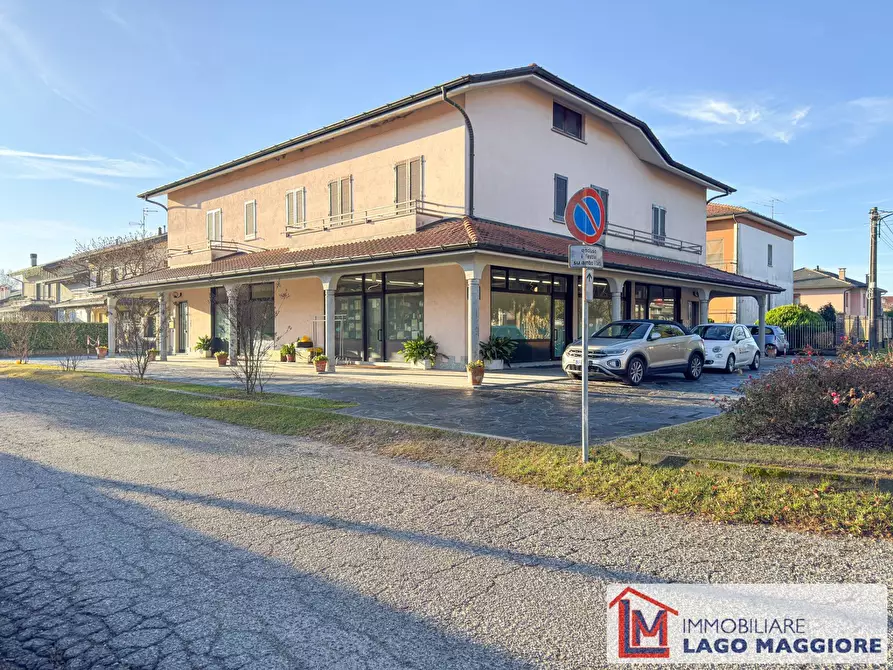 Immagine 4 di Negozio in vendita  in Via Lavandè 6 a Monvalle