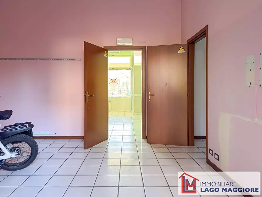 Immagine 17 di Negozio in vendita  in Via Lavandè 6 a Monvalle