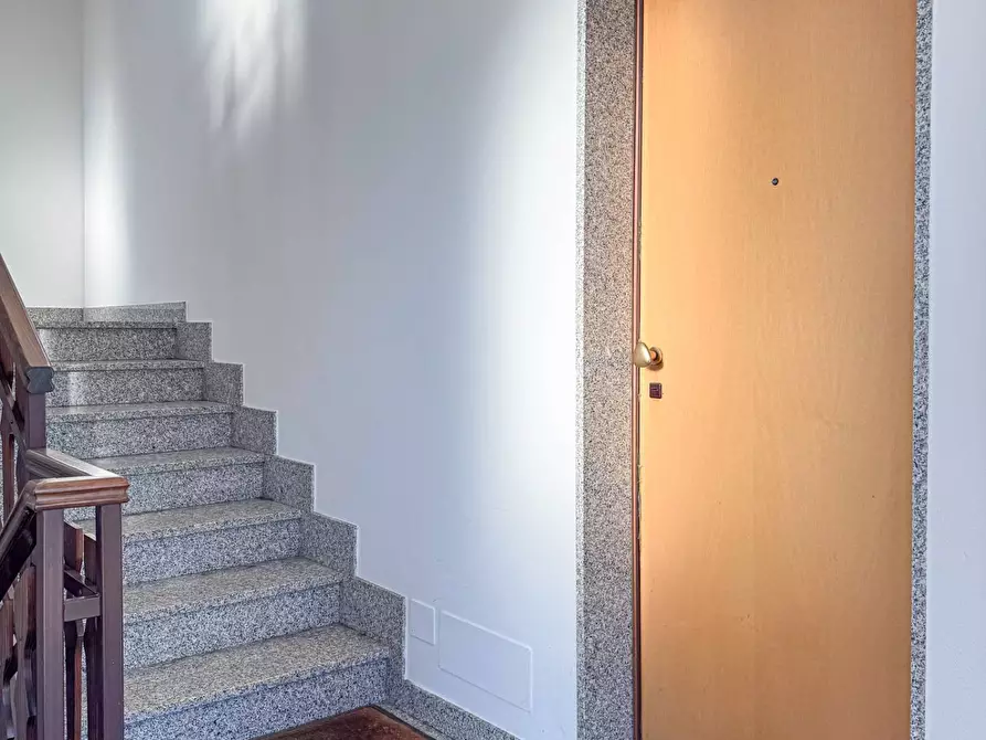 Immagine 30 di Negozio in vendita  in Via Lavandè 6 a Monvalle