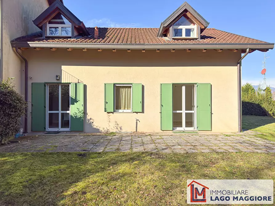 Immagine 5 di Villa in vendita  in Via Milano 1037 a Ispra