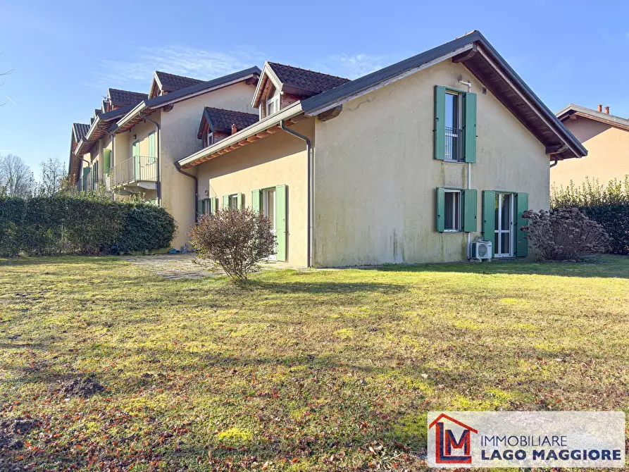 Immagine 8 di Villa in vendita  in Via Milano 1037 a Ispra