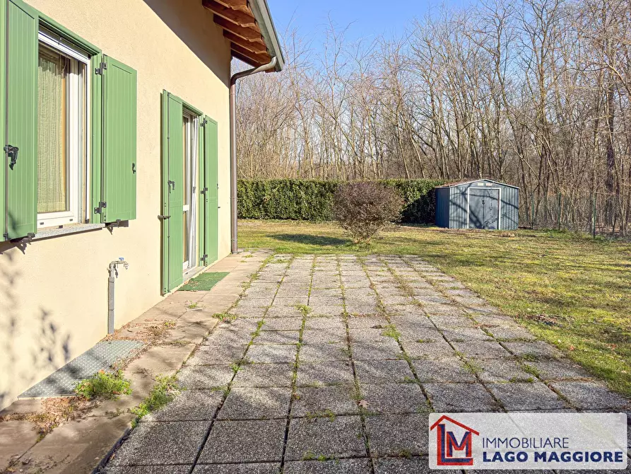 Immagine 12 di Villa in vendita  in Via Milano 1037 a Ispra