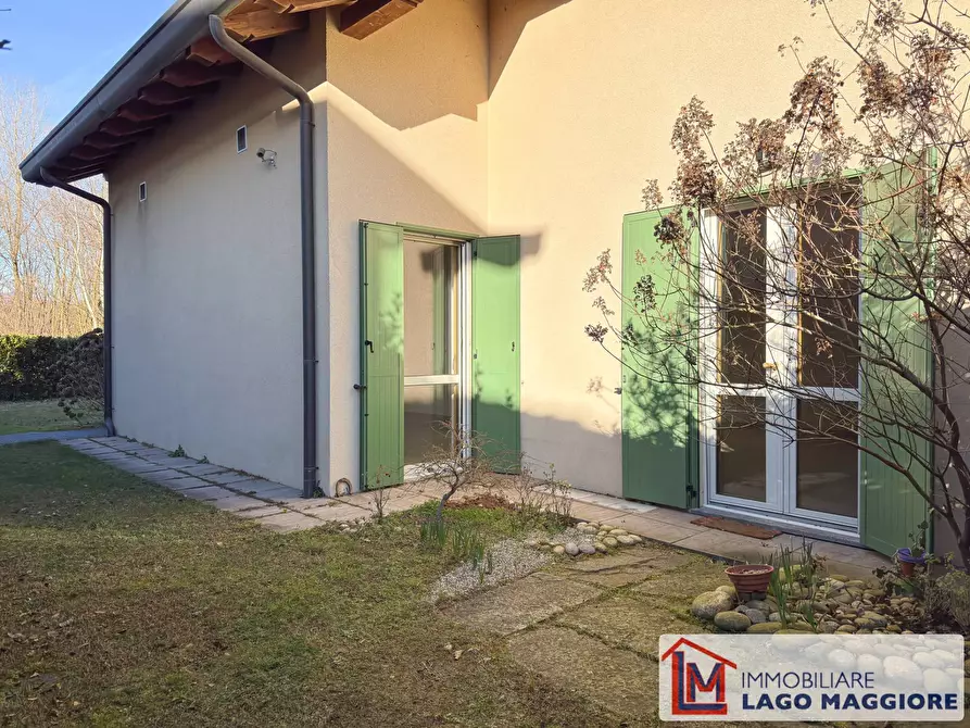 Immagine 17 di Villa in vendita  in Via Milano 1037 a Ispra