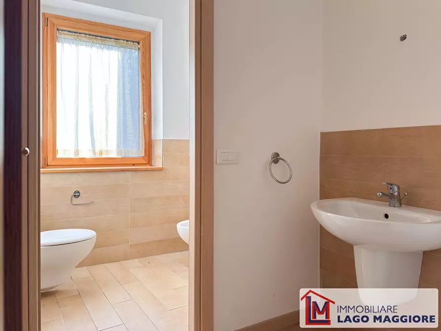 Immagine 34 di Villa in vendita  in Via Milano 1037 a Ispra