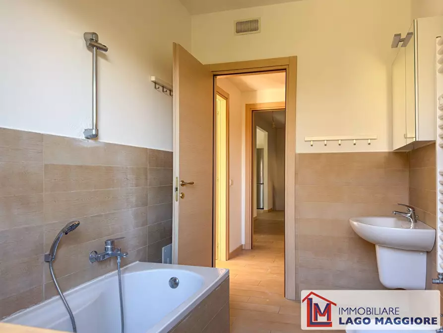 Immagine 44 di Villa in vendita  in Via Milano 1037 a Ispra
