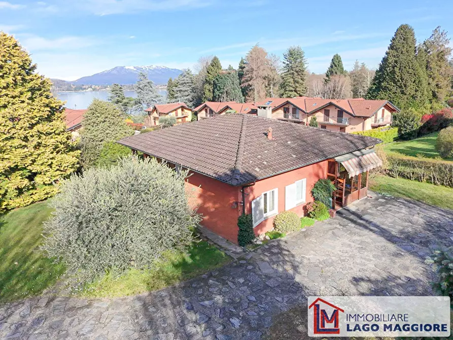 Immagine 4 di Villa in vendita  in Via Quassa 15 a Ranco