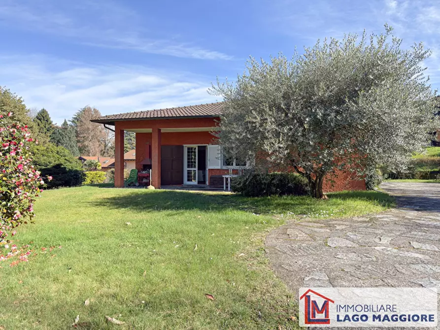 Immagine 11 di Villa in vendita  in Via Quassa 15 a Ranco