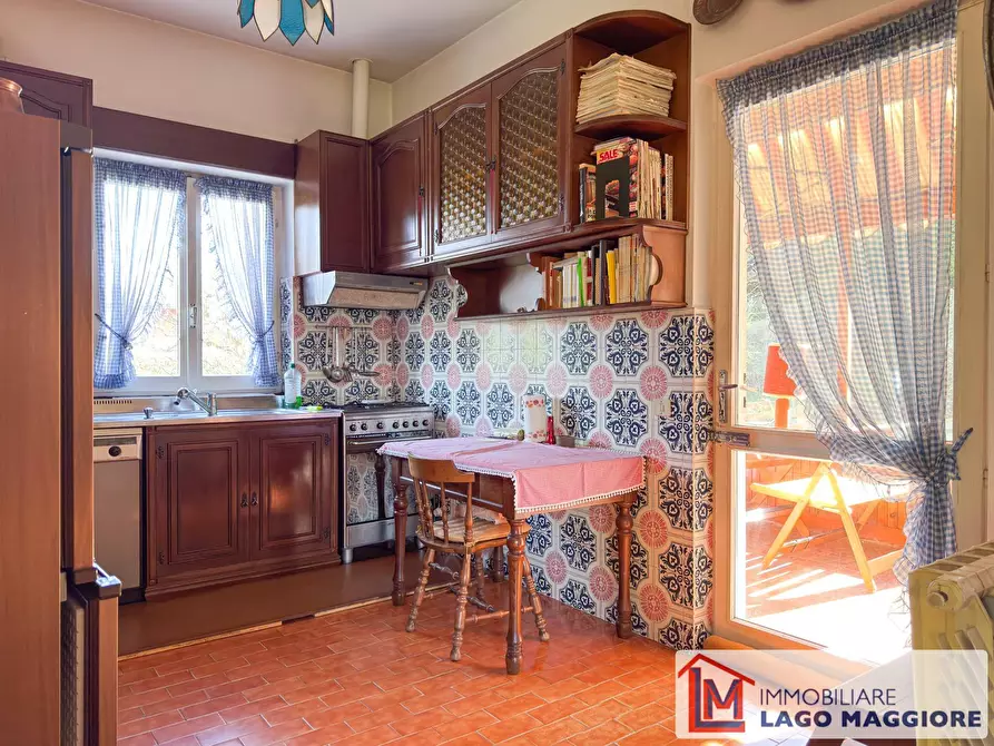 Immagine 30 di Villa in vendita  in Via Quassa 15 a Ranco