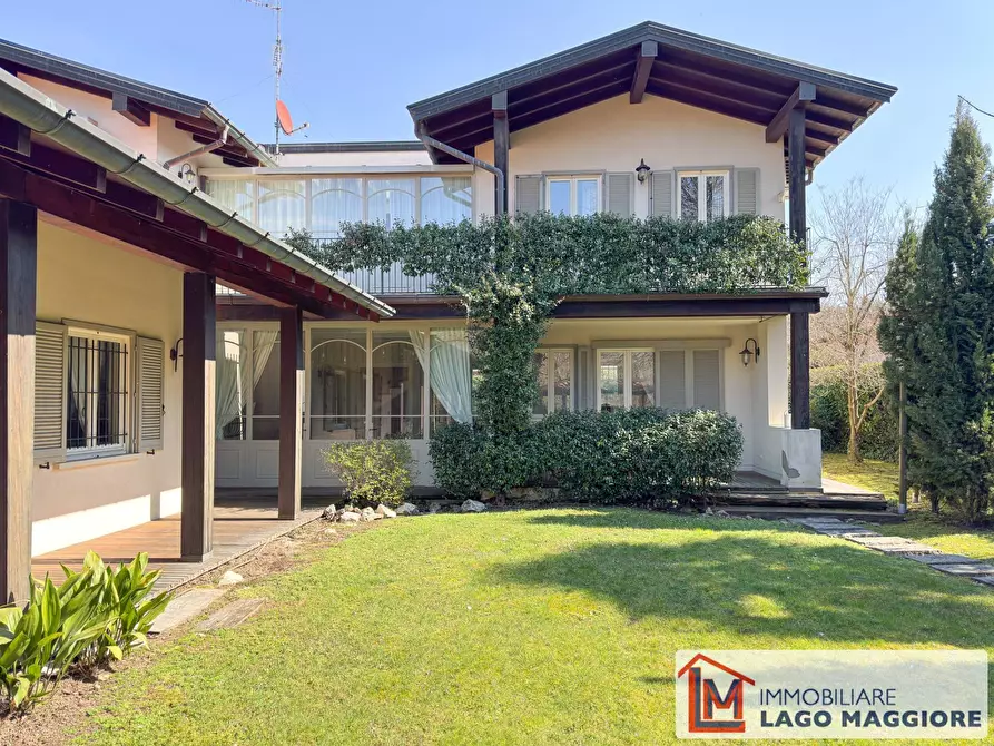Immagine 6 di Villa in vendita  in Via Eugenio Montale 37 a Travedona-Monate