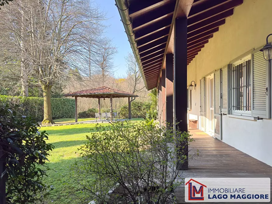 Immagine 7 di Villa in vendita  in Via Eugenio Montale 37 a Travedona-Monate