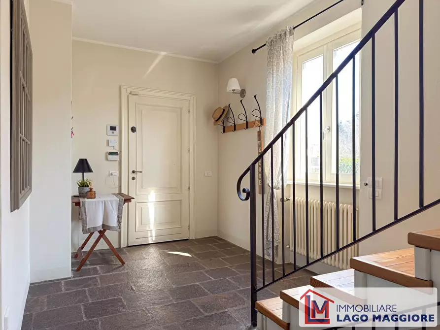 Immagine 11 di Villa in vendita  in Via Eugenio Montale 37 a Travedona-Monate
