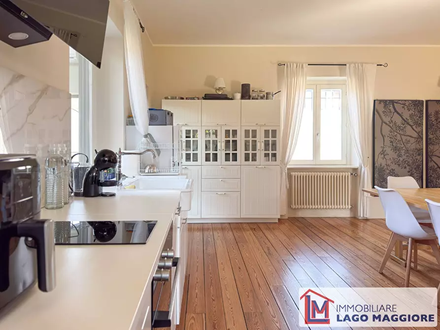 Immagine 25 di Villa in vendita  in Via Eugenio Montale 37 a Travedona-Monate