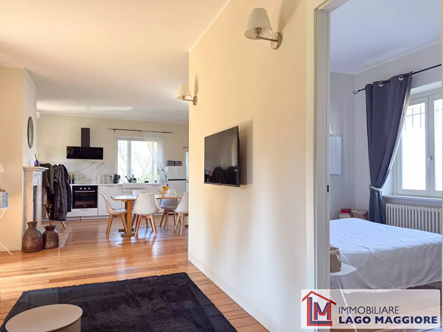 Immagine 30 di Villa in vendita  in Via Eugenio Montale 37 a Travedona-Monate