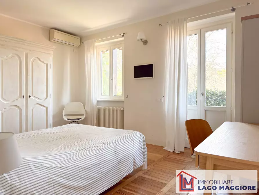 Immagine 47 di Villa in vendita  in Via Eugenio Montale 37 a Travedona-Monate