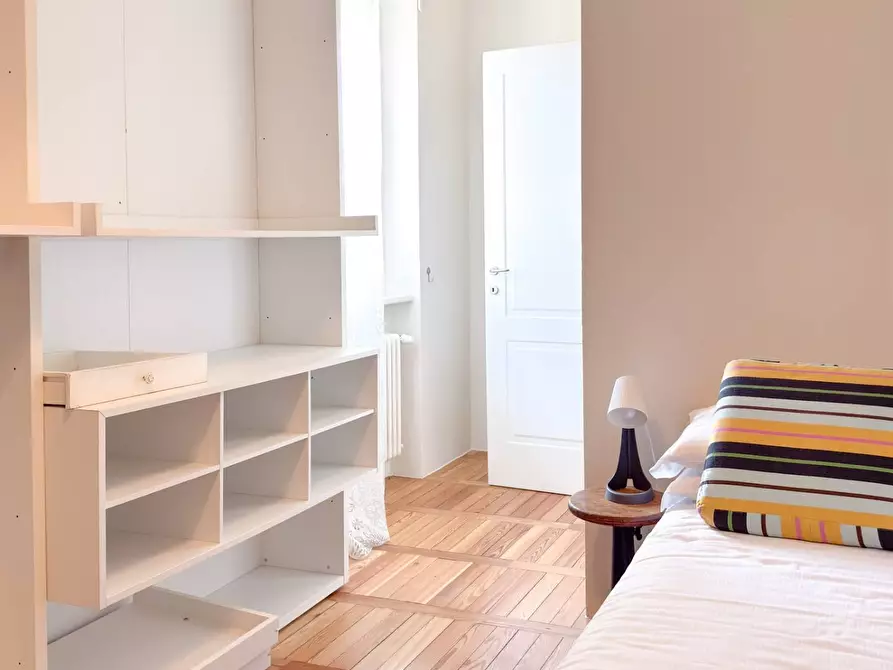 Immagine 53 di Villa in vendita  in Via Eugenio Montale 37 a Travedona-Monate