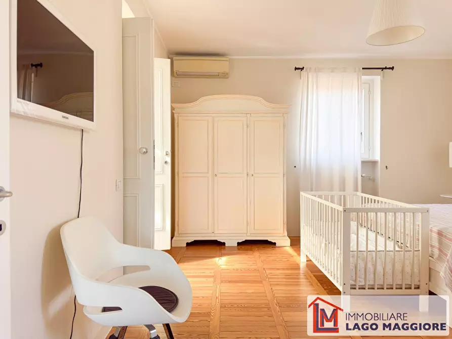 Immagine 57 di Villa in vendita  in Via Eugenio Montale 37 a Travedona-Monate