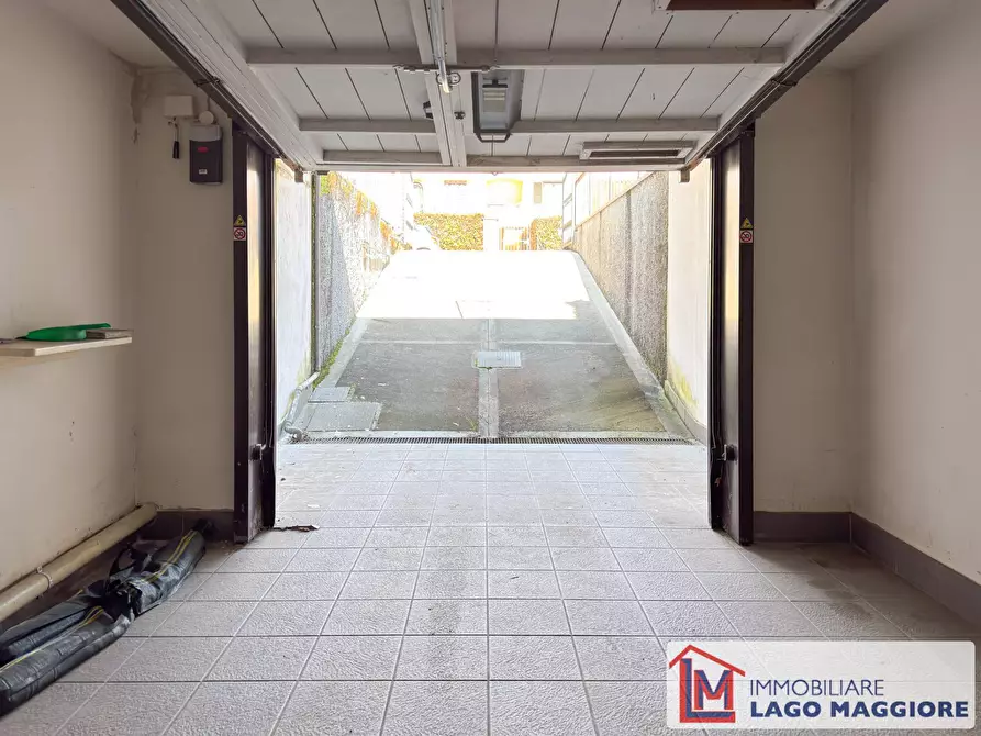 Immagine 70 di Villa in vendita  in Via Eugenio Montale 37 a Travedona-Monate