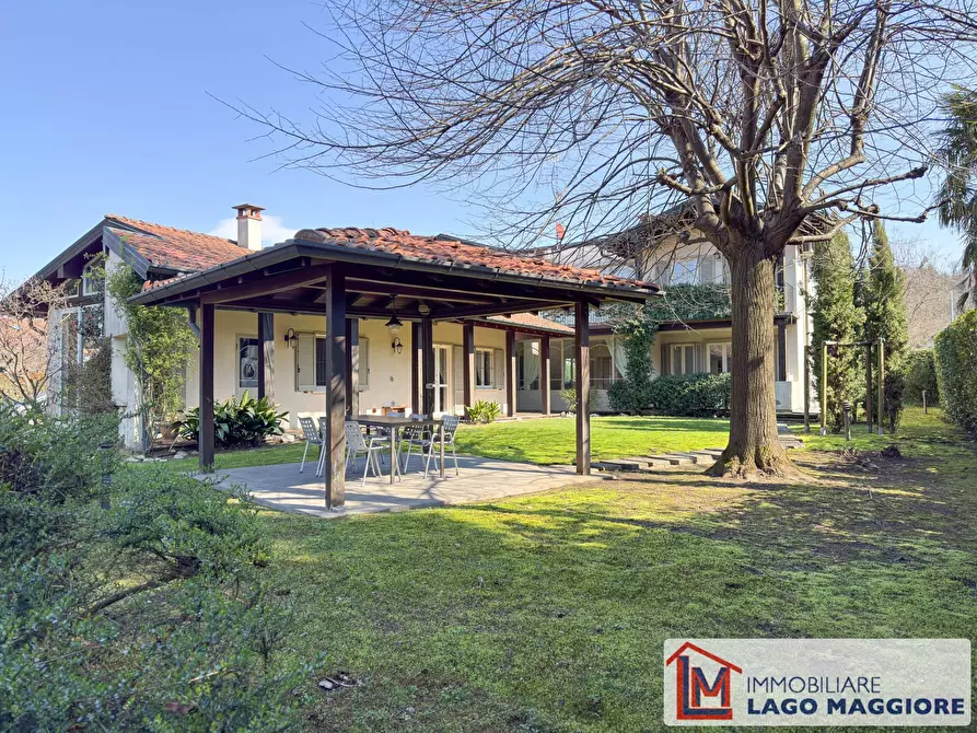 Immagine 73 di Villa in vendita  in Via Eugenio Montale 37 a Travedona-Monate